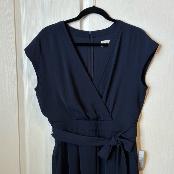 Eliza J Belted Navy Jumpsuit Wide Leg Sleeveless Size 6 NWOT - Picture 2 of 14